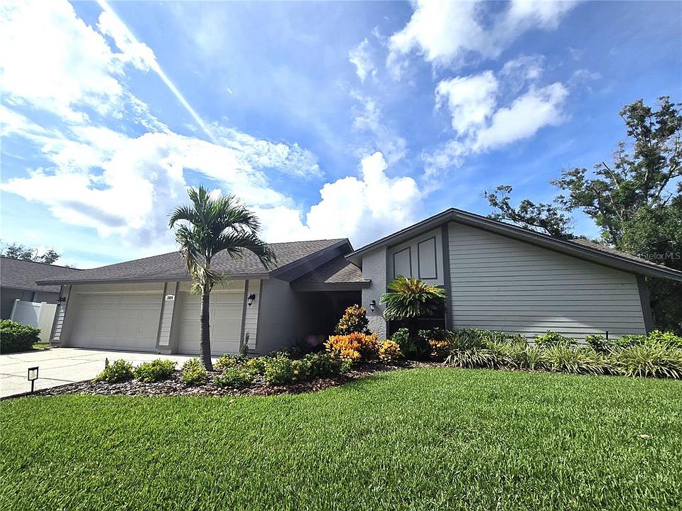 1st image of 2694 REDFORD COURT W