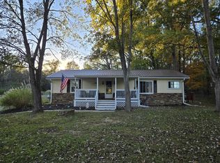 16737 N County Farm Ln, Mount Vernon, IL 62864