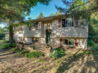 4855 Surrey Ln, Almont, MI 48003