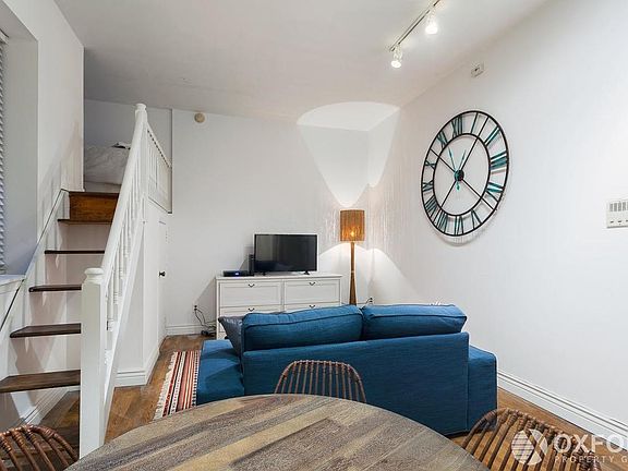 3rd image of 36 W 35th St APT 2D