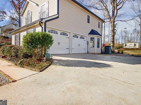 3rd image of 177 Natures Cove Rd