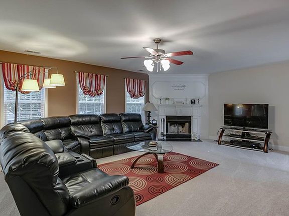 3rd image of 5431 Pleasant Woods Dr