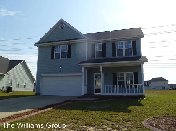 2919 Highplains Dr, Hope Mills, NC 28348