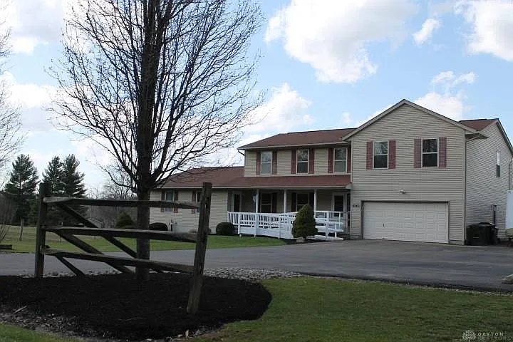 8245 Roachester Cozaddale Rd photo 1
