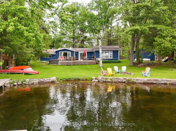 3012 Greenwood Ln, Selwyn, ON K0L 2H0