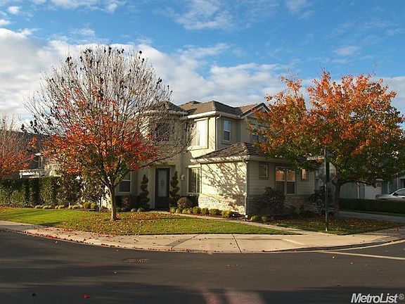 4th image of 207 Shore Ln