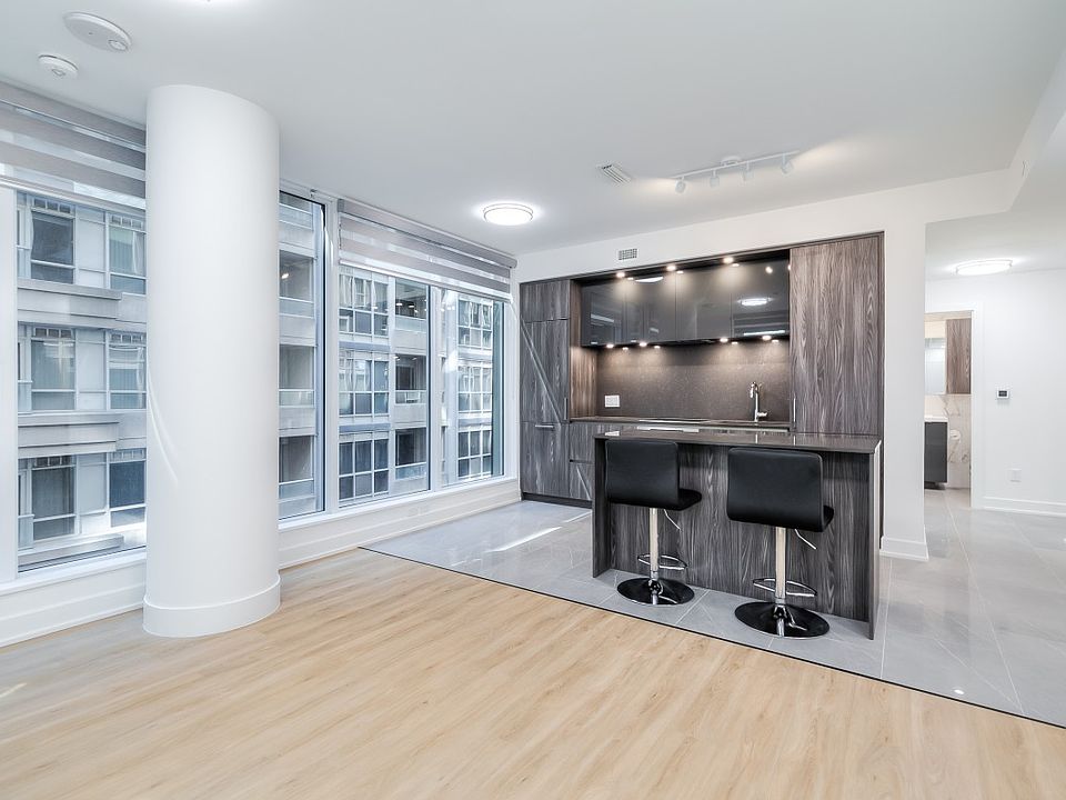 1st image of 15 Mercer St #622