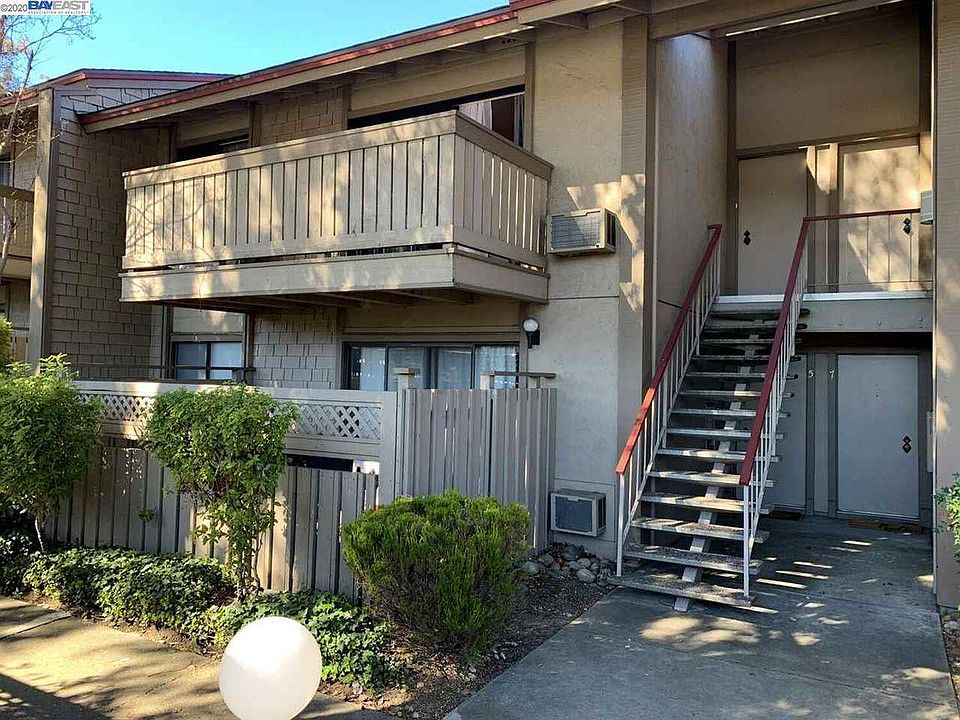 1st image of 100 Kinross Dr APT 6