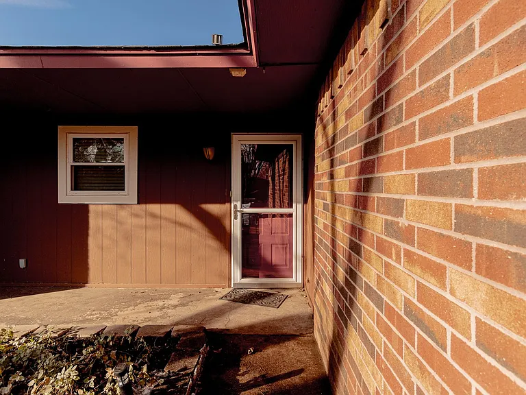 821 Peregrine Dr — Photo 6