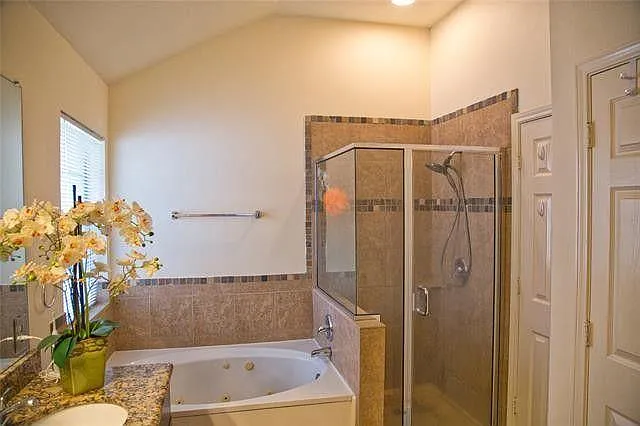 3713 Tulip Tree Dr — Photo 17