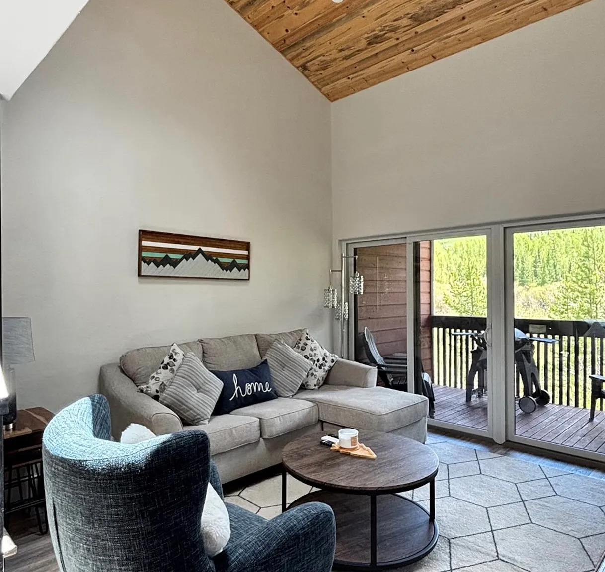 2 bed, 862 sqft, $3,000 — Photo 3