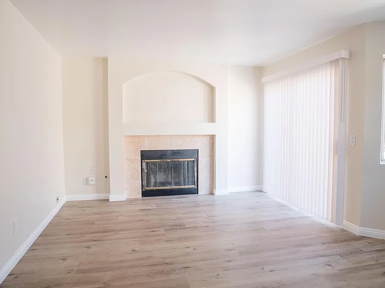 39547 Victoria St — Photo 8