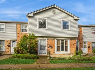4044 Princeton Ct, Streamwood, IL 60107