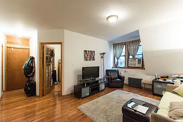 Rented by Bryan L Rozencwaig, LREB