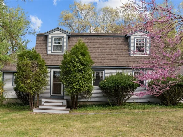 30 Searle St, Georgetown, MA 01833