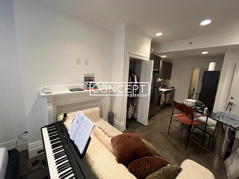 270 Newbury St #6CP — Photo 7