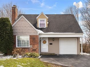 171 Colwick Rd, Rochester, NY 14624