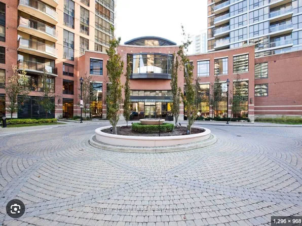 33 Sheppard Ave E, Toronto, ON