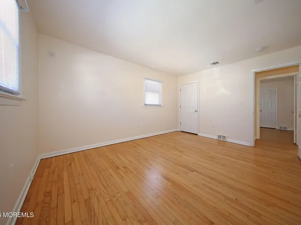 8 Viola Ave, Leonardo, NJ 07737