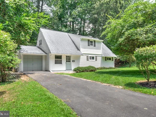 8407 Hull Dr, Wyndmoor, PA 19038