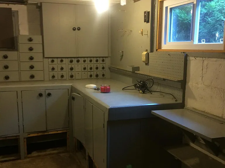 230 Riverview Ave — Photo 32