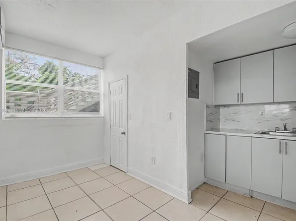 50 NW 79th St APT 2, Miami, FL 33150