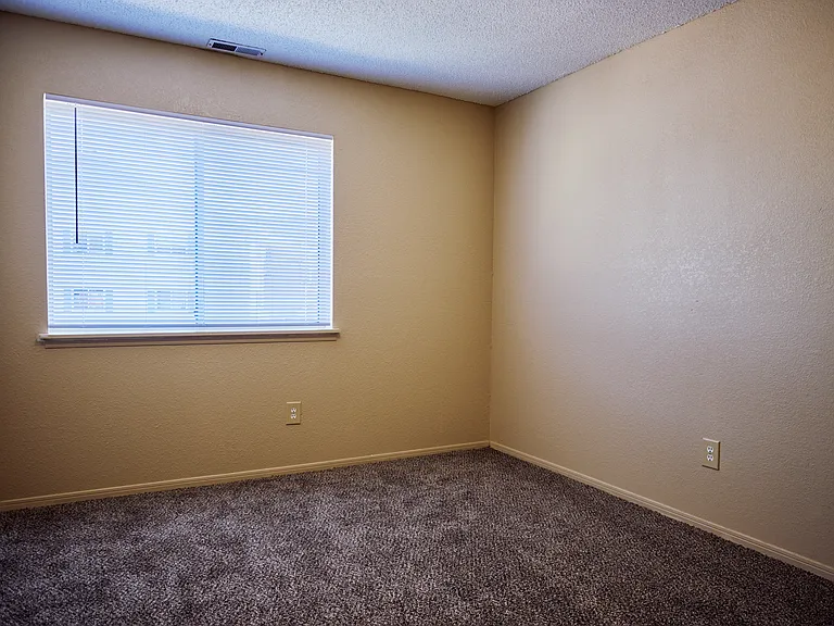 Riverfront Apartments — Photo 15