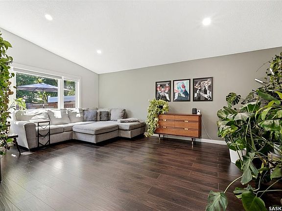 5th image of 1800 Dufferin ROAD