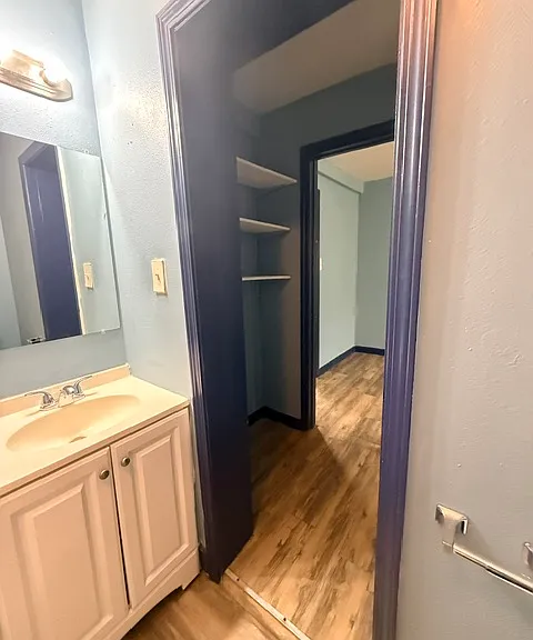 5006 Avenue M #2 — Photo 3