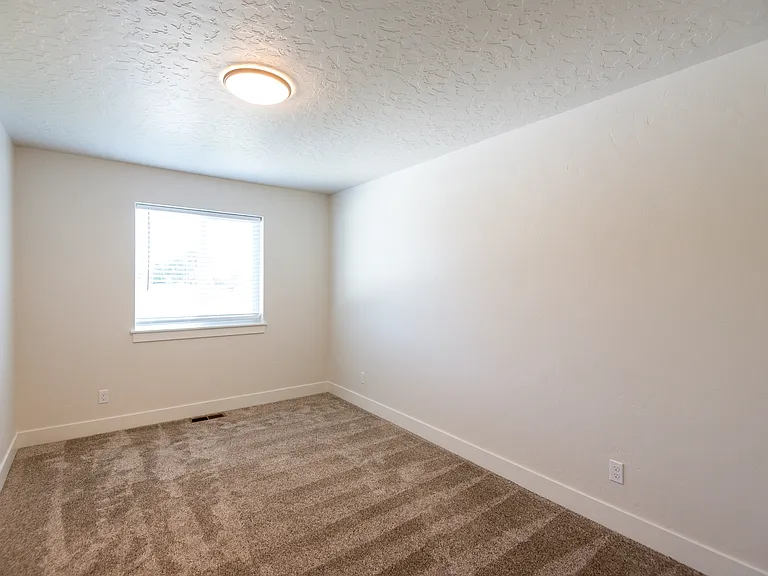 206 NE 3rd St #1 — Photo 12