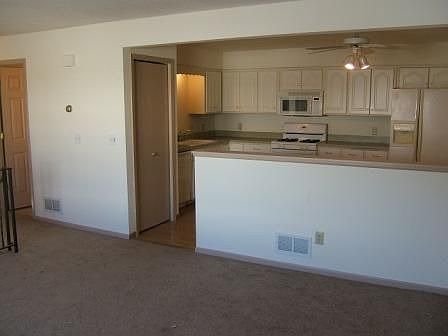 Living Rm to Kitchen