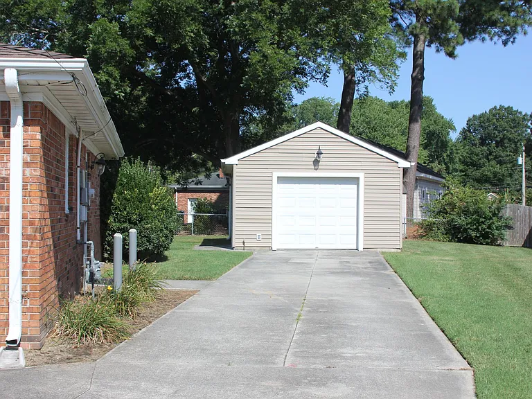 2349 Custom Cir — Photo 4