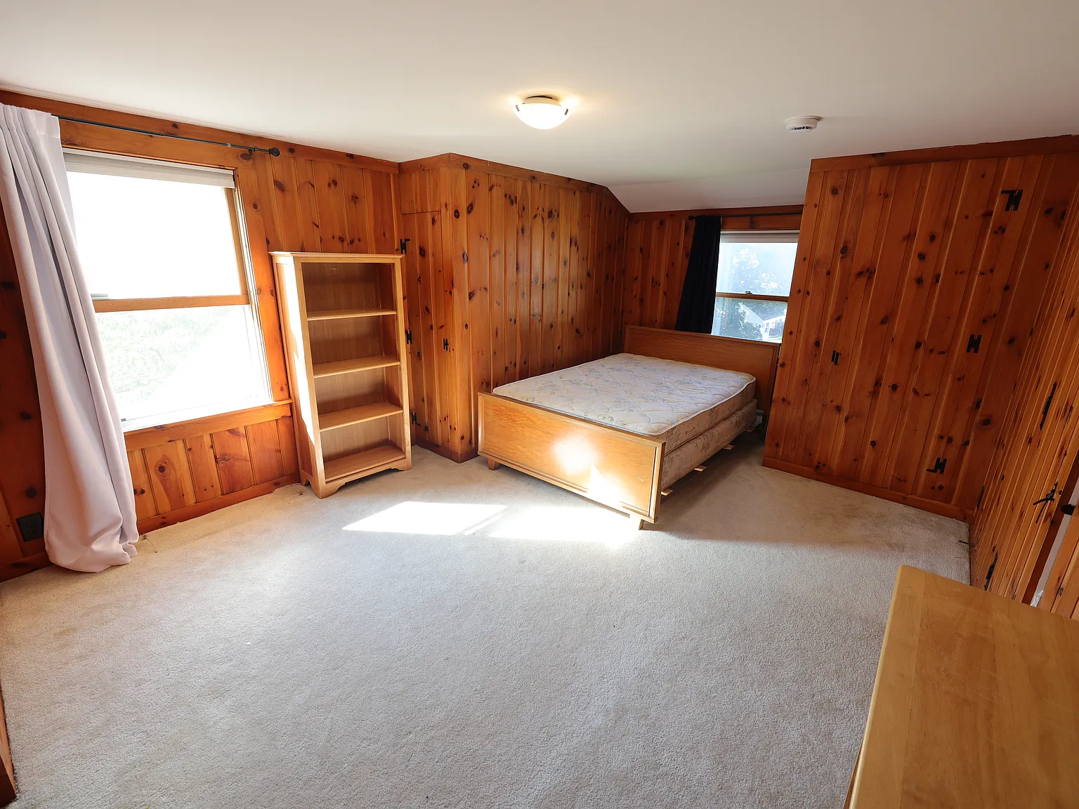 4 bed, 1800 sqft, $1,000 — Photo 2
