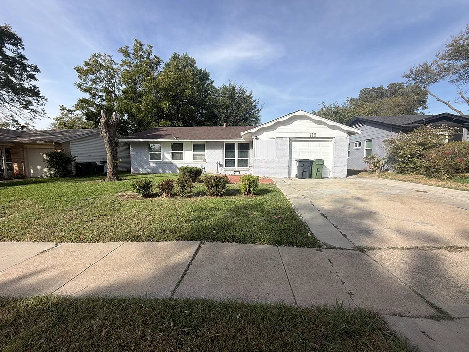 718 Susan Dr