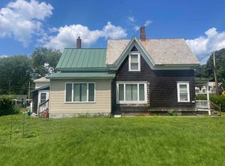 26 Church St, North Walpole, NH 03609