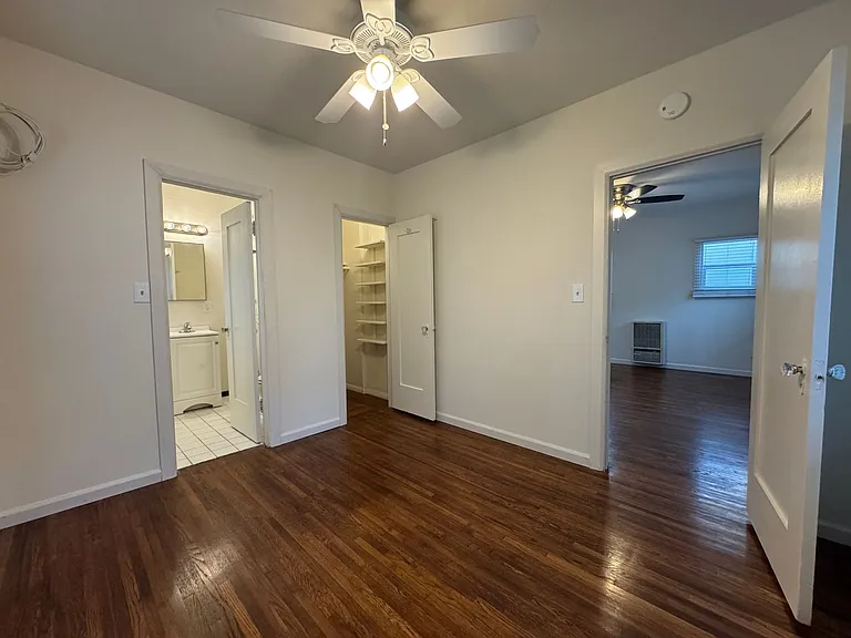 Available Now! Charming 1bd/1ba North Park Bungalow! $1,975/Mo! — Photo 3