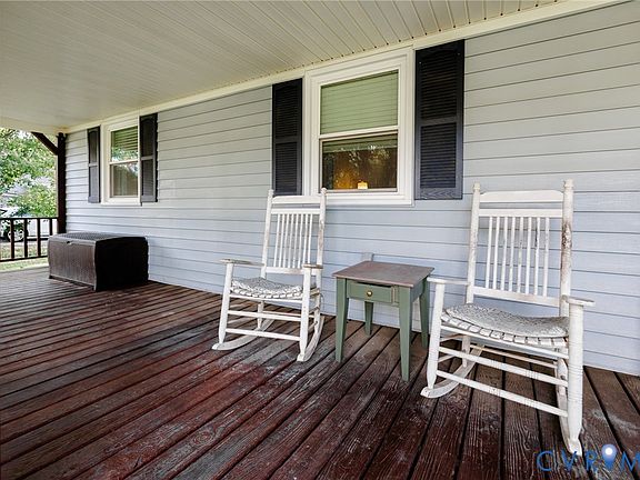 3rd image of 15525 Saddlebrook Rd