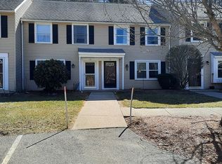 15 Franconia Dr, Merrimack, NH 03054