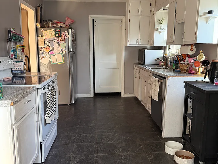 5156 Lester St — Photo 12