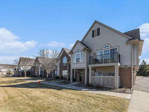 3rd image of 3174 Primrose Ln