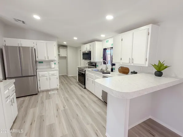 12721 W Greenway Road #39, El Mirage, AZ 85335