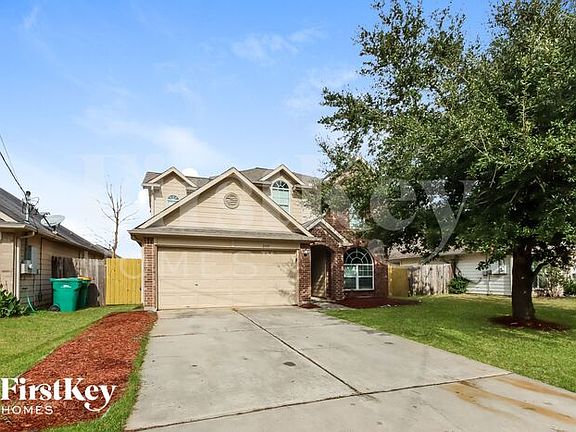2nd image of 2305 Shady Pine Dr