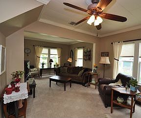 2nd image of 318 Avenue G