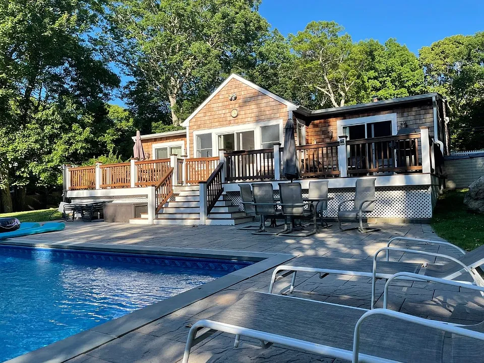 20 Bull Pasture Ln