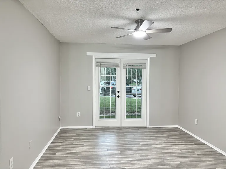 11810 Skylake Pl — Photo 21