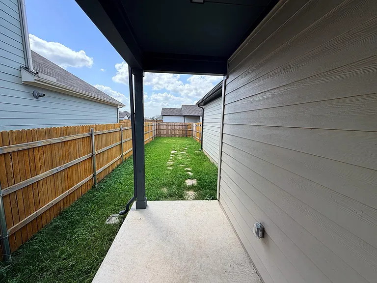 5904 Jennifer Pasture Path — Photo 6