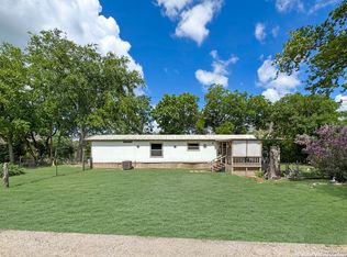 207 Clark St, Ingram, TX 78025