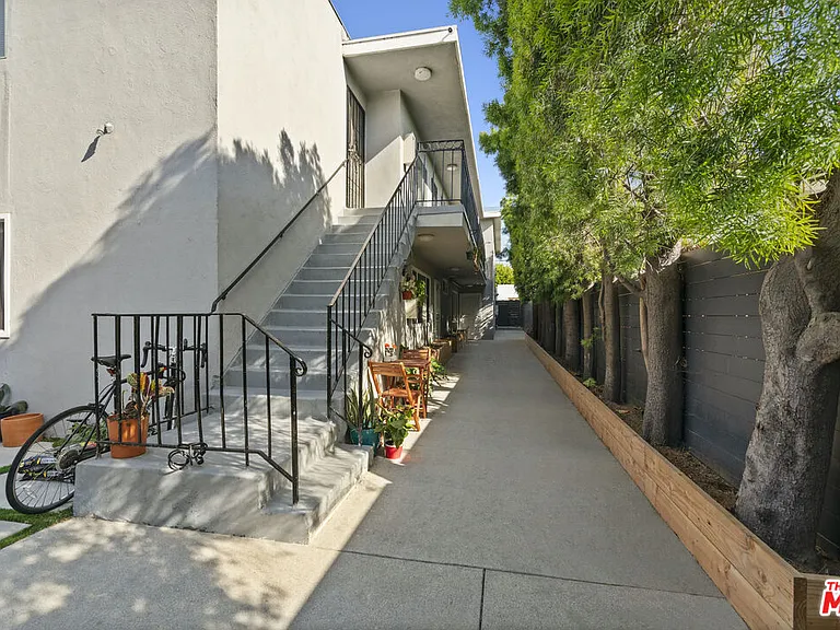 656 Indiana Ave #2 — Photo 12