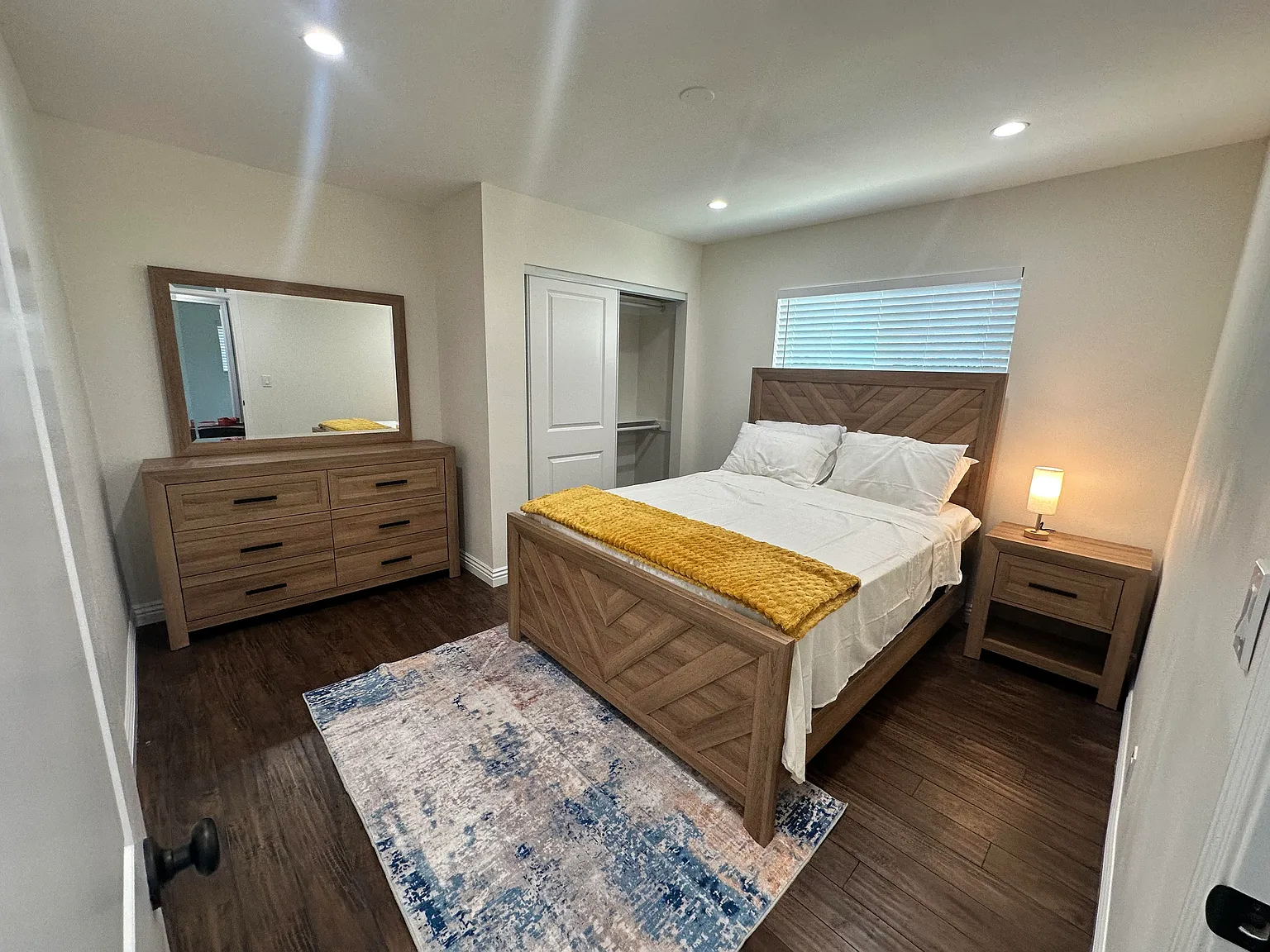 2 bed, 740 sqft, $3,150 — Photo 4