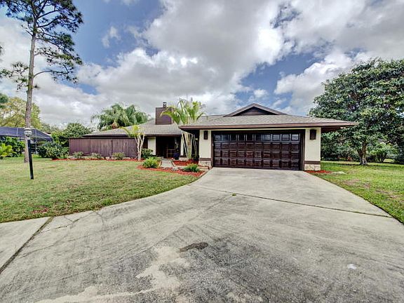 2nd image of 2367 Hamlet Dr